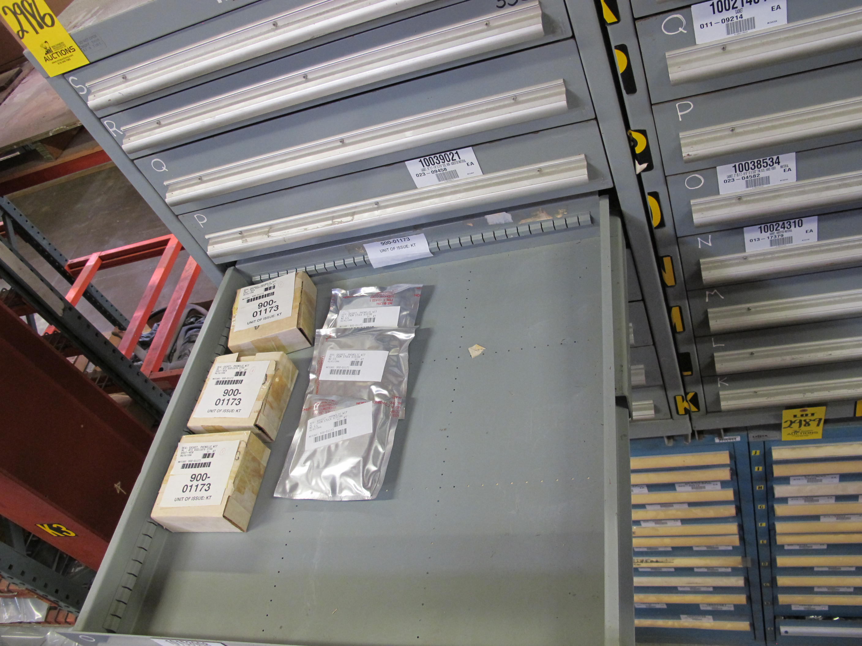 STANLEY VIDMAR HEAVY DUTY 9-DRAWER PARTS CABINET W/ CONTENTS (W-50) LOADING & HANDLING FEE $25-